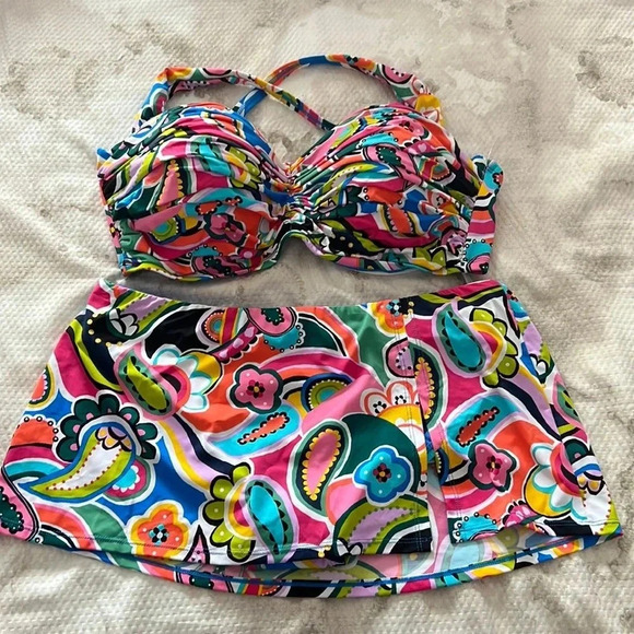 Bleu Rod Beattie Kore Shirred Underwire Bikini Swim Top and Skirted Bottom - Picture 8 of 15